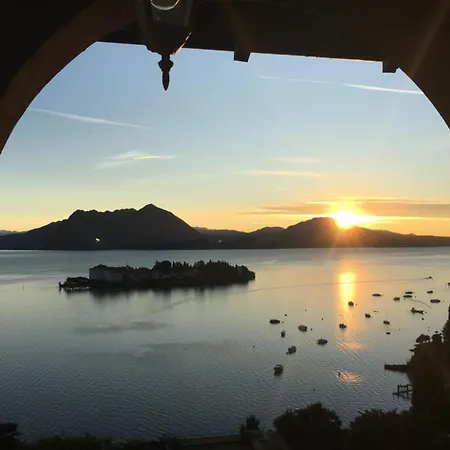 Pandora Lake Maggiore View And Private Beach - Happy Rentals Stresa